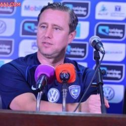 معلمي متوسطة الفحيل يفطرون الطلاب أسبوعا بعد راتب الشهرين