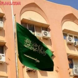 الصخابره يكرم بالموظف المثالي على مستوى كليات اﻷفلاج
