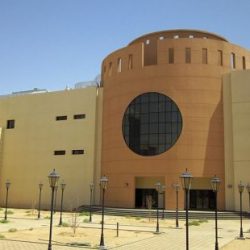 وفد يزور متحف الأفلاج وينتقد الطريق