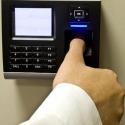 ابن مساعد ينفى أنه سخر من “السباك”.. ويؤكد الجابر كان يحتاج 3 سنوات حتى ينجح !!