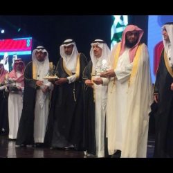مشرف عام وزارة التعليم  يزور مدرسة الحي بليلى
