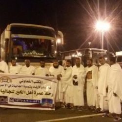 بالفيديو.. أم تُلقي بأطفالها ثم بنفسها من شرفة منزلهم بالمدينة فراراً من احتراقه