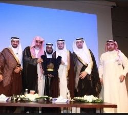 الذيبان يزور نادي الملك سلمان الموسمي ويشارك طلابه الألعاب الرياضية