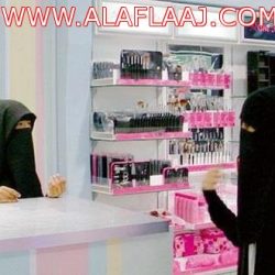 بالصور سيول وشلالات الأحمر تجذب الأهالي