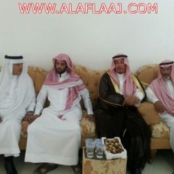 تجاوبا مع صحيفة الأفلاج بلدية الأحمر تردم الخنادق