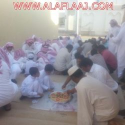 محافظ الأفلاج يتقدم المصلين لصلاة عيد الأضحى المبارك