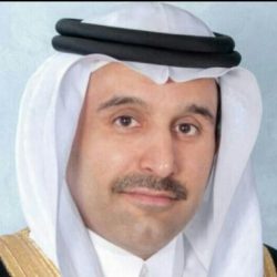 حريق في مبنى تحت الأنشاء يتسبب في تصاعد أدخنة كبيرة
