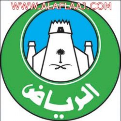 العقيد سلطان السهلي يقلد الدوسري رتبته الجديدة