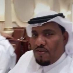 بالصور : لجنة التنمية السياحة ترمم المحلات القديمة الأثرية في السوق وشرق جامع الأفلاج الكبير
