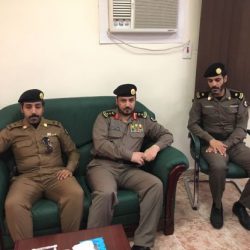 بالصور : خيرية الأفلاج تقف مع أسرة إنهار منزلها بسبب الأمطار