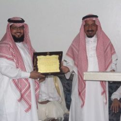 بالصور : لجنة تعديات الأفلاج تزيل أحداث طريق الجويفا
