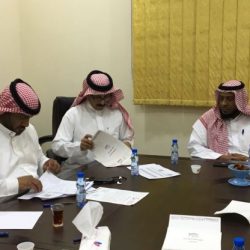 بلدية الأفلاج تتلف جمل كامل غير صالح للاستخدام البشري
