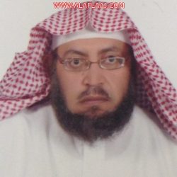 بالصور : الزايد يكرّم طالبَي المركز الأول والثاني على مستوى المملكة في اختبار التسريع