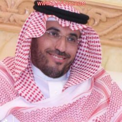 تتبع لمشتبه فيه يصيب رجل أمن بطلق ناري بالأفلاج .. وانفجار بالإطار يقلب الدورية
