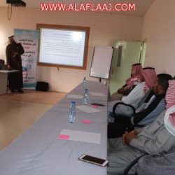 خادم الحرمين الشريفين يكرم الدكتور الخرعان