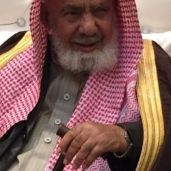 بحضور مشرف كليات الأفلاج مناقشة مشاريع التخرج