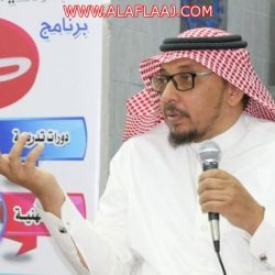 وزير الإعلام يفتتح أول دار سينما في السعودية