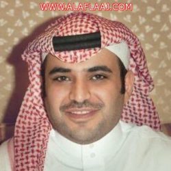 مدير عام السجون  يكرم ” خالد آل سيف”