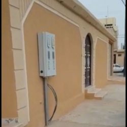 بالصور : دوار طريق الأفلاج – الأحمر خطر يتربص بسالكي الطريق