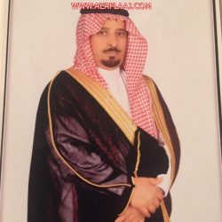 بالصور: بلدية الأحمر تُزين الطرقات والميادين بالأخضر والعتيبي يهنئ القيادة