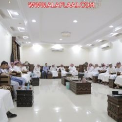 رئيس بلدية الأفلاج يدعم رواد كشافة الأفلاج