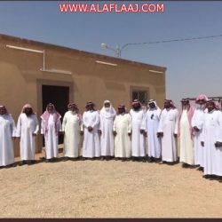 جمعية الأفلاج الخيرية تشحن بطاقات العثيم لمستفيديها .