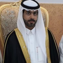 تفاعلاً مع صحيفة الأفلاج : مسؤول يقدم هدية لطالبي ابن كثير وآخر يوجه بتهيئة مكان الانتظار