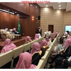 الدكتور عبدالعزيز الشثري يزور مركز الإرشاد الأُسَري