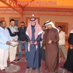 بالصور.. “الكبيري” يدشّن الفرقة الكشفية بكليات الأفلاج