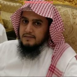 شاهد : جامعة الأمير سطام بالأفلاج تزفُّ أول وآخر دفعة في دراسة القانون .. والأهالي نريد التوسع في التخصصات فلماذا التقليص؟