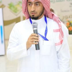الجراد يعود للأفلاج والخوف على النخيل يتجدد