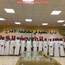 “الزريق” يتلقى التهاني بعد ترقيته لرتبة عقيد