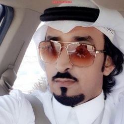 شاهد بالصور  : مدير المستشفى يتفقد المرضى المنومين ويدون ملاحظات الأقسام الطبيه