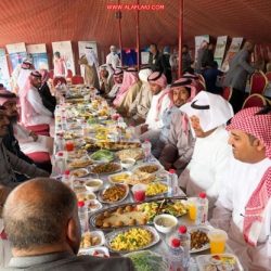 شاهد : مدير التعليم يتوِّج الفائزين في مسابقة “ماراثون الكتابة