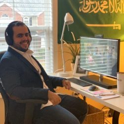 ” إنسان الأفلاج ” تأمن جهاز آيباد للأسر المستفيدة من خدمات الجمعية