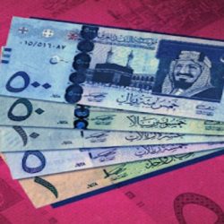 شرطة الرياض : القبض على تشكيلٍ عصابي تورط بارتكاب جرائم سرقة المركبات والتهديد بالسلاح الناري