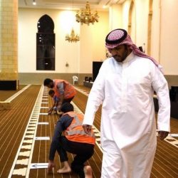 الشيخ ناصر بن إبراهيم آل بازع يهنئ خادم الحرمين الشريفين بمناسبة نجاح العملية الجراحية