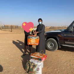 بالصور.. ذكريات المكان وموطن الآباء والأجداد تدفع المستشار “آل ورثان”  لزيارة الهدار بعد غيابٍ طويل