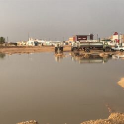 سيول منقولة تقطع طريق جنوب الأفلاج