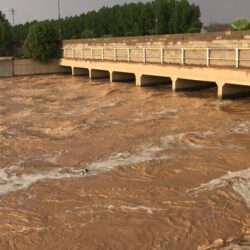 بالصور : الأفلاج تشهد امطار غزيرة والأرصاد والدفاع المدني يحذر