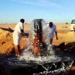 شركة الكهرباء الأفلاج تباشر عطل فني أغلق الكهرباء عن ستارة وحراضة والغيل