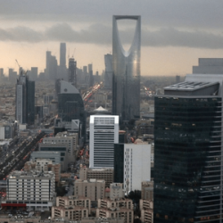 حريق كبير يلتهم منزل مسؤول في الأفلاج .. والمحافظ يتابع