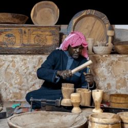 معرض الفن عبر الخليج العربي 2025