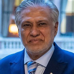 ترمب يعلن «حصاراً بحرياً» على هرمز بعد فشل محادثات إسلام آباد (تغطية حية)