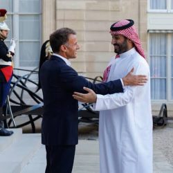 وسط احتفاء رسمي وشعبي.. ترحيب واسع بزيارة سمو ولي العهد إلى فرنسا