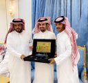 شاهد: تنمية البديع بالأفلاج تكرم الوكيل رقيب مناحي الشكرة..