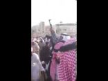 بالفيديو : اطلاق نار داخل أحد مصليات العيد بالمملكة يثير الرعب بين المصلين