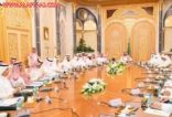 بالصور.. وزراء يُنحّون “البشت” جانباً.. ومعلقون يُمنّون أنفسهم: لعله حان وقت العمل
