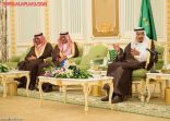 خادم الحرمين: دولتكم قامت على العقيدة وجمعتنا إخوان وعلى الحق أعوان
