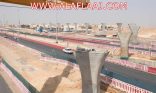 بالصور.. البدء في تركيب الجسور بالمسار الثالث لـ “قطار الرياض”
